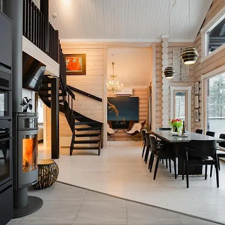 Luxury Lakefront By Hilla