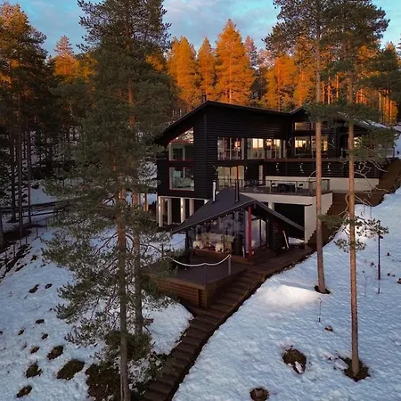 Luxury Lakefront By Hilla *